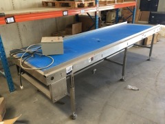 Conveyor, Blue plastic slat belt, 3500 x 900mm, Stainless steel frame