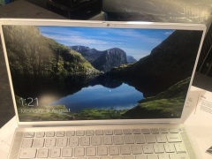 Dell Inspiron 13 7000 EVO 13.3" Full HD Laptop - 4