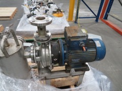Stainless Steel Centrifugal Pump & Receiver on Stainless Steel Stand - 3