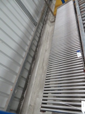 Roller Conveyor Section 
Stainless Steel Rollers on Mild Steel Frame
Rollers 400mm W