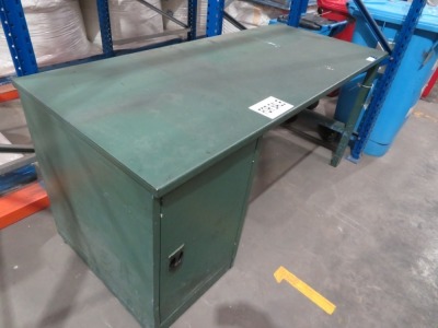 Metal Workbench with Door
1800 x 800 x 830mm H