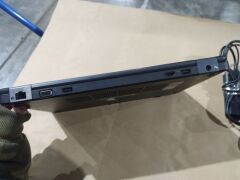 Dell Latitude E450 | No HardDrive [S/N: B1MQL32 ] +CHARGER | Minor scratches and scuff marks. - 5