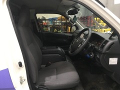 2017 Toyota Hiace KDH201R RWD LWB Van with 165,845 Kilometres - 13