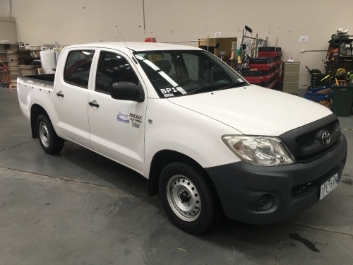 2010 Toyota Hilux Workmate TGN16R 2WD 5 Seater Dual Cabin Utility with 169,397 Kilometres 