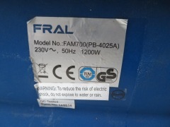 Carpet Dryer
Fral
Model: FAM700
240 Volt
400 x 500 x 480mm H - 4