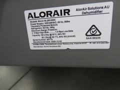 Dehumidifier
Alorair
Storm SLGR 8506
240 Volt
DOM: 2020
530 x 300 x 430mm H - 6