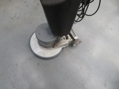 Single Disc Floor Scrubber
Karcher
Model: BDS43/180L
240 Volt - 2