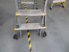 Gorilla Adjustable Platform Ladder, adjustable height 4', 5' & 6'
SWL: 150Kg - 5
