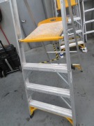 Gorilla Platform Ladder
Model: PL004-1
SWL: 150Kg
Platform Height: 1200mm - 2