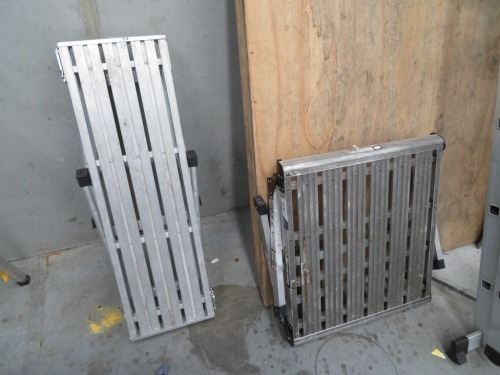 2 x Aluminium Work Platforms comprising;
1 @ 1000 x 300mm
1 @ 600 x 600mm
both adjustable height
SWL: 120Kg