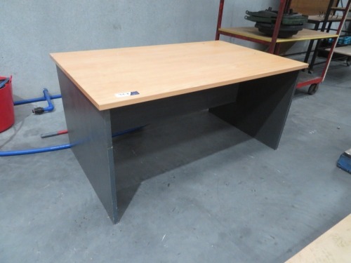 Timber Laminated Desk, Blondwood Top with Charcoal Slab ends & Modesty panel
Top 1500 x 900 x 720mm H