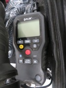 Flir Moisture Meter with Probe in carry case - 2