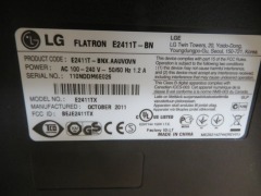 2 x LG 24" Computer Monitors
Model: Flatron E2411
1 x Keyboard - 4