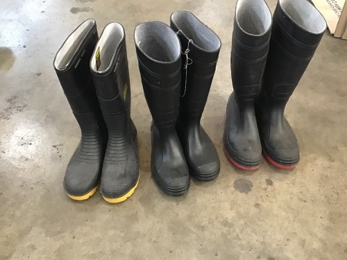 3 PAIRS OF GUMBOOTS