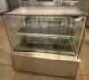 Cake Display, Model: 5740V - 2