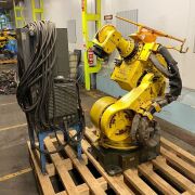 Fanuc Robot Model: R2000iA-165CF Reach: 1.4mtrs Payload: 165kg Controller: RJ3iB Teach Pendant Included Axis: 6 Floor Mounted YOM: 2004 - 3