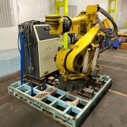 Fanuc Robot Model: R2000iA-210F (B cabinet) Reach: 2.65mtrs Payload: 210kg Controller: RJ3iB Teach Pendant Included Axis: 6 Floor Mounted YOM: 2004 - 5
