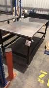 Steel frame stainless steel top Work bench
1800x950x900H - 3