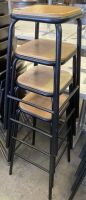 Quantity of 4 Bar Stools