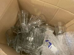 Large quantity of assorted Glassware - 6