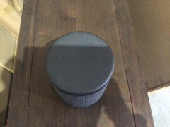Bang and Olufsen wireless speaker model Beoplay M5  - 3