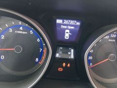 2013 Hyundai i30 Hatchback with 267,307 kilometres - 10