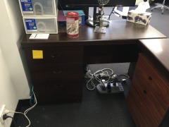 Desk with Side Return & Pedestal
Desk: 1600 x 800mm
Side Return: 1200 x 480mm - 3