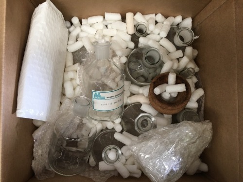 2 x boxes of Laboratory Glassware, Bottles, Measuring Beaker, 1000ml