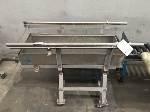 Stainless Steel Drying Tray, size: 1200 L x 500 W x 200mm H on wheels