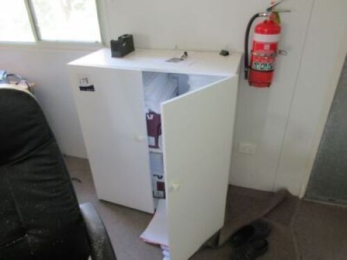 Quantity of 1 Storage cabinet, 2 door