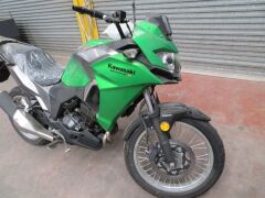 Kawasaki 2018 Versys-X LE300c Motorcycle (Green) - 18