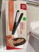 VS Sassoon Salon Ceramic Hair Straightener - 2