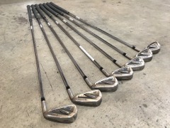 Quantity of 7 x TaylorMade Sim2 Golf Irons, RH, P, 9, 8, 7, 6, 5, 4, 3