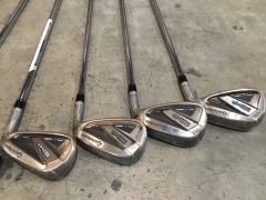 Quantity of 7 x TaylorMade Sim2 Golf Irons, RH, P, 9, 8, 7, 6, 5, 4, 3 - 3