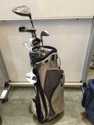Set of Hire Clubs (Used), 2 Woods, 4 Irons, Putter & Bag