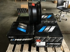 5 x Pro Comp rims, 17 inch. Please refer to images of items. - 5