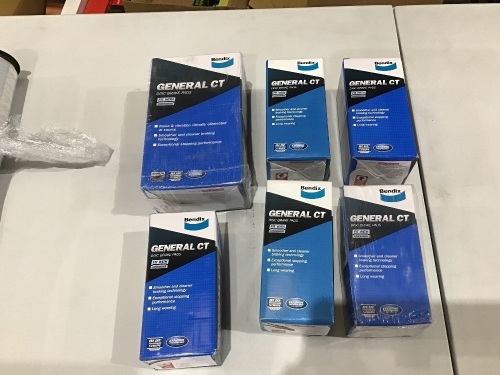 6 x Bendix general ct disc pads. Please refer to images of items.