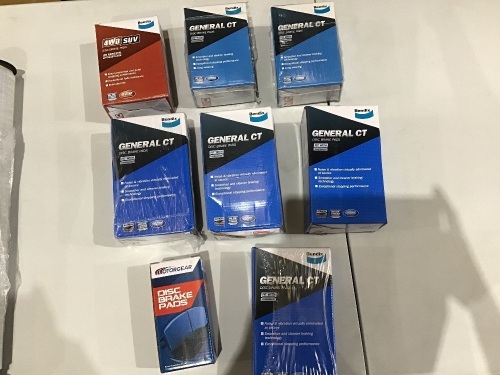 7x Bendix disc brake pads and 1x Otorgear disc break pads. Please refer to images of items.