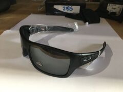Oakley Turbine Matte Black Sunglasses - 2