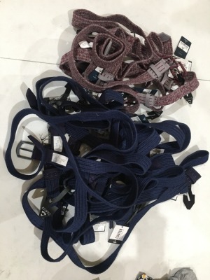 Quantity of 17 x Cuater Belts, Blue or Purple
