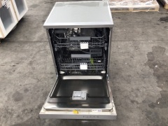 Smeg DWA6214S2 Freestanding Dishwasher - 3