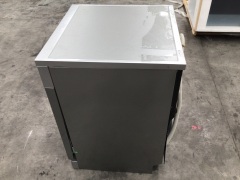 Smeg DWA6214S2 Freestanding Dishwasher - 5