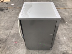 Smeg DWA6214S2 Freestanding Dishwasher - 8