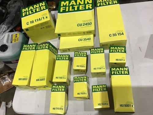Box of oil filter and air filter. Please refer to images of items.