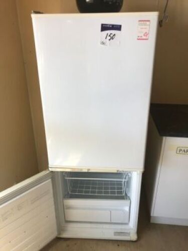 Fisher & Paykel Fridge/Freezer, Model: C380B