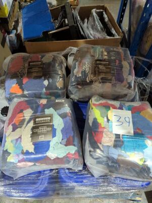 4x 10kg workshop rags. Vacuum sealed bundles. Please refer to images of items.