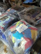 4x 10kg workshop rags. Vacuum sealed bundles. Please refer to images of items. - 3