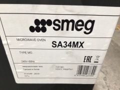 Smeg SA34MX 34L 1000W Microwave Oven with Grill - 2