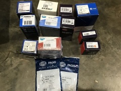 Box of mixed brake pads etc. Please refer to images of items. - 2