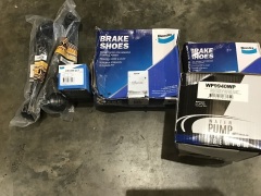 Box of brake shoes, water pump, brake disc, etc. Please refer to images of items. - 3